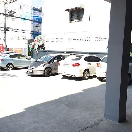 מלון צ'יאנג מאי Rinrada Loft Resident מראה חיצוני תמונה
